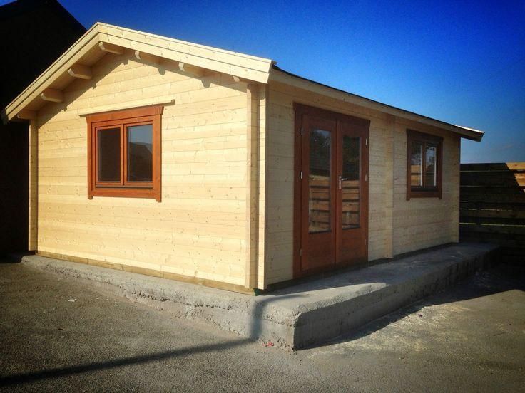 Vand cabane din lemn