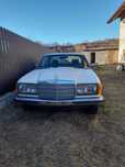 Mercedes w123 coupe 230c