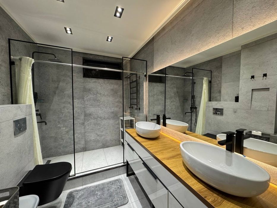 Продается 3 комнатная Яккасарай Ул.Нукус ориентир Stroy Market Lux