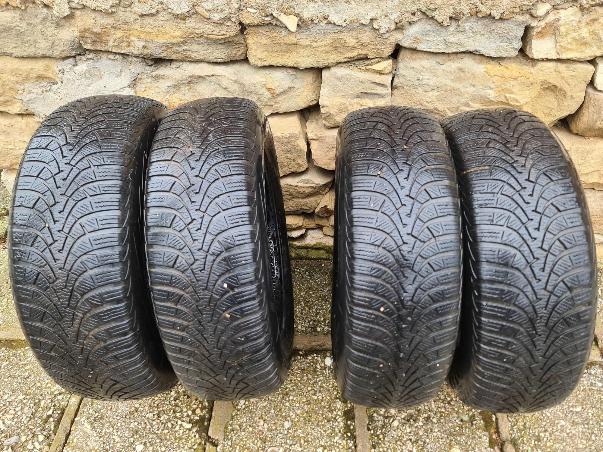 4 бр. Гуми Goodyear M+S 195/65 R15