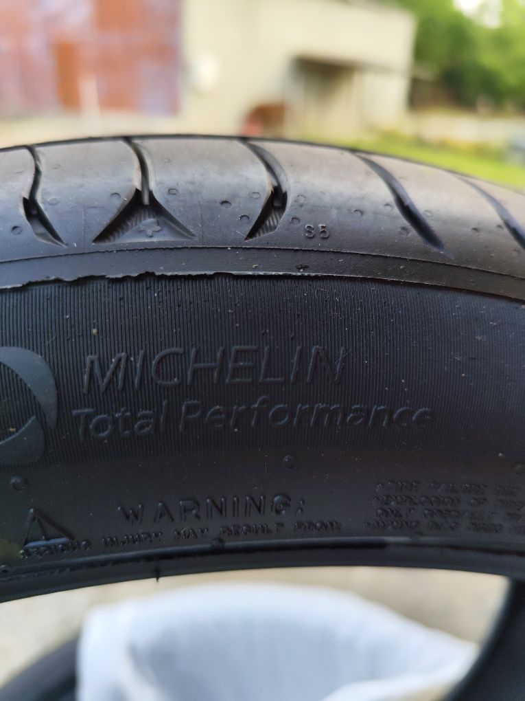 Чисто нови гуми Michelin primacy 235 45 20 Дот 3924 Топ