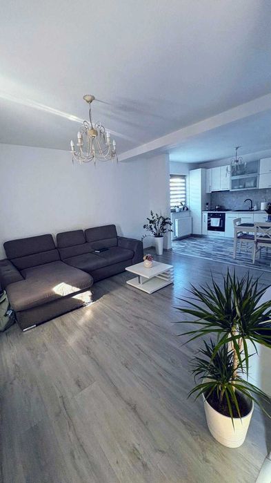 Duplex modern de vanzare