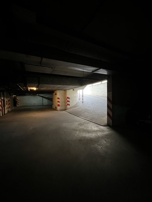 Паркомясто под наем