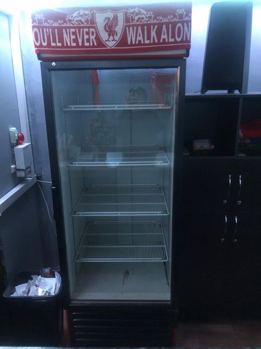Витринный холодильник