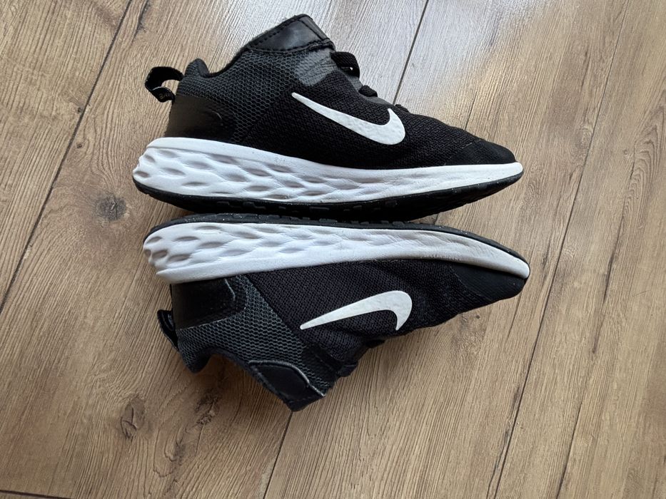 Маратонки Nike 30 номер