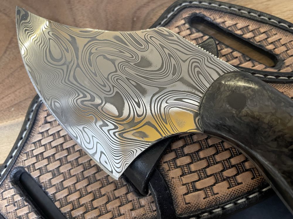 Нож за дране, ръчна изработка от дамаска стомана Damasteel