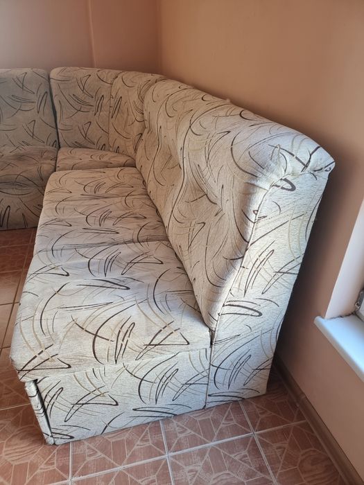 Разтегателен диван