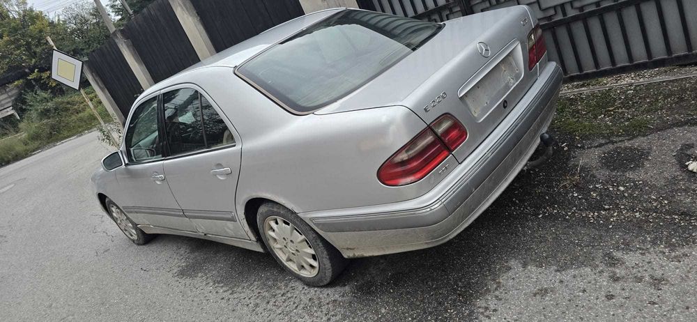 Mercedes Benz w210 E