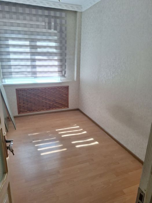 Продается 4х комнатная на Юнусабад 4