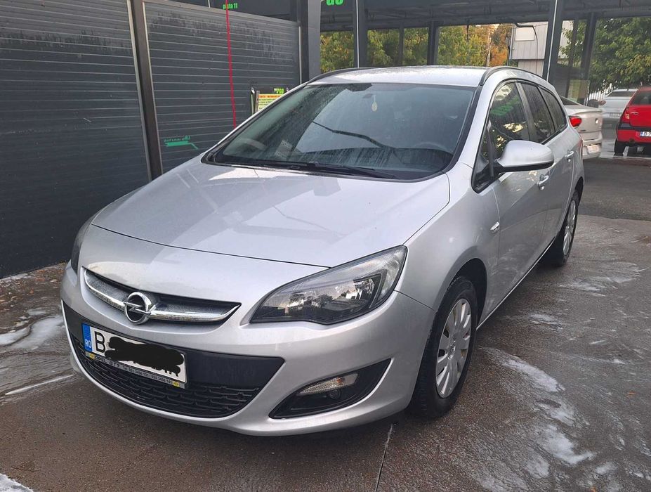 Opel Astra J Sports Tourer - 2015 - 82.000 km - Unic proprietar