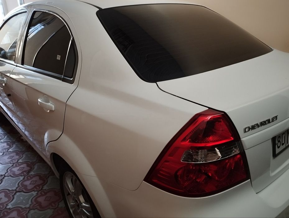 Nexia 3 avtomat sotiladi