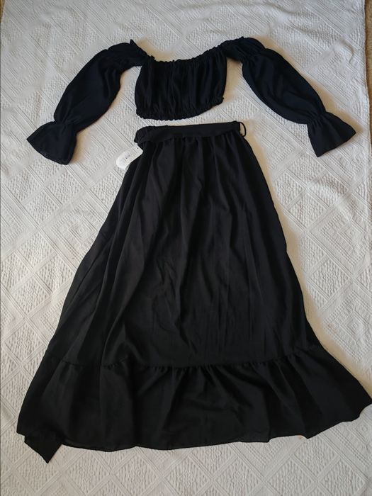 Compleu Hemera Italy mărimea S din voal top cu maneci lungi  umeri goi