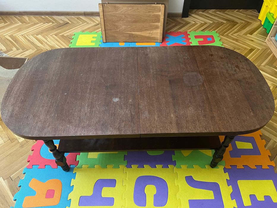 Дървена разтегателна маса