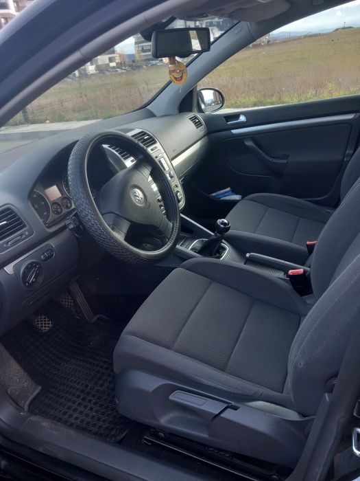 Vand VW Golf 5 2007, motorina, in stare foarte buna de functionare