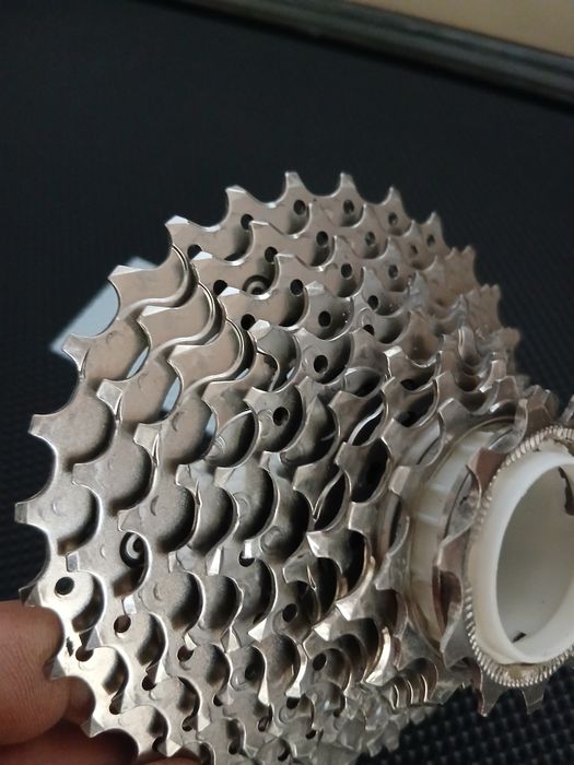 Caseta pinioane Shimano R7000