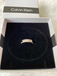 Продавам пръстен на Calvin Klein
