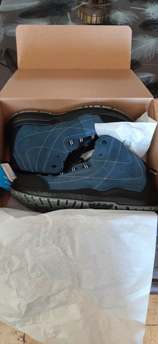 Зимни работни обувки.