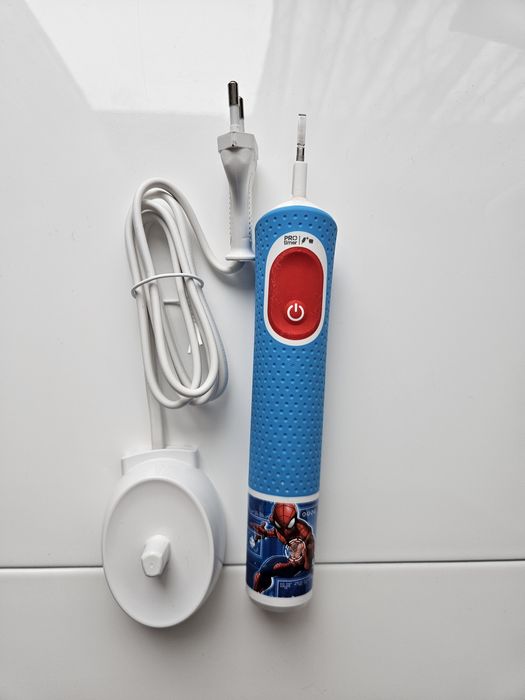 Periute de dinti Oral B