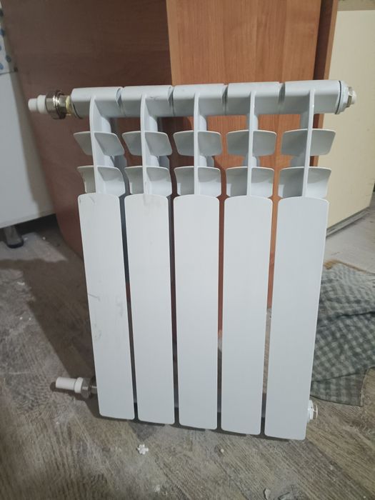 Продам батарею и комплектующие