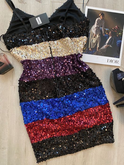 Къса рокля с пайети в различни цветове Forever21