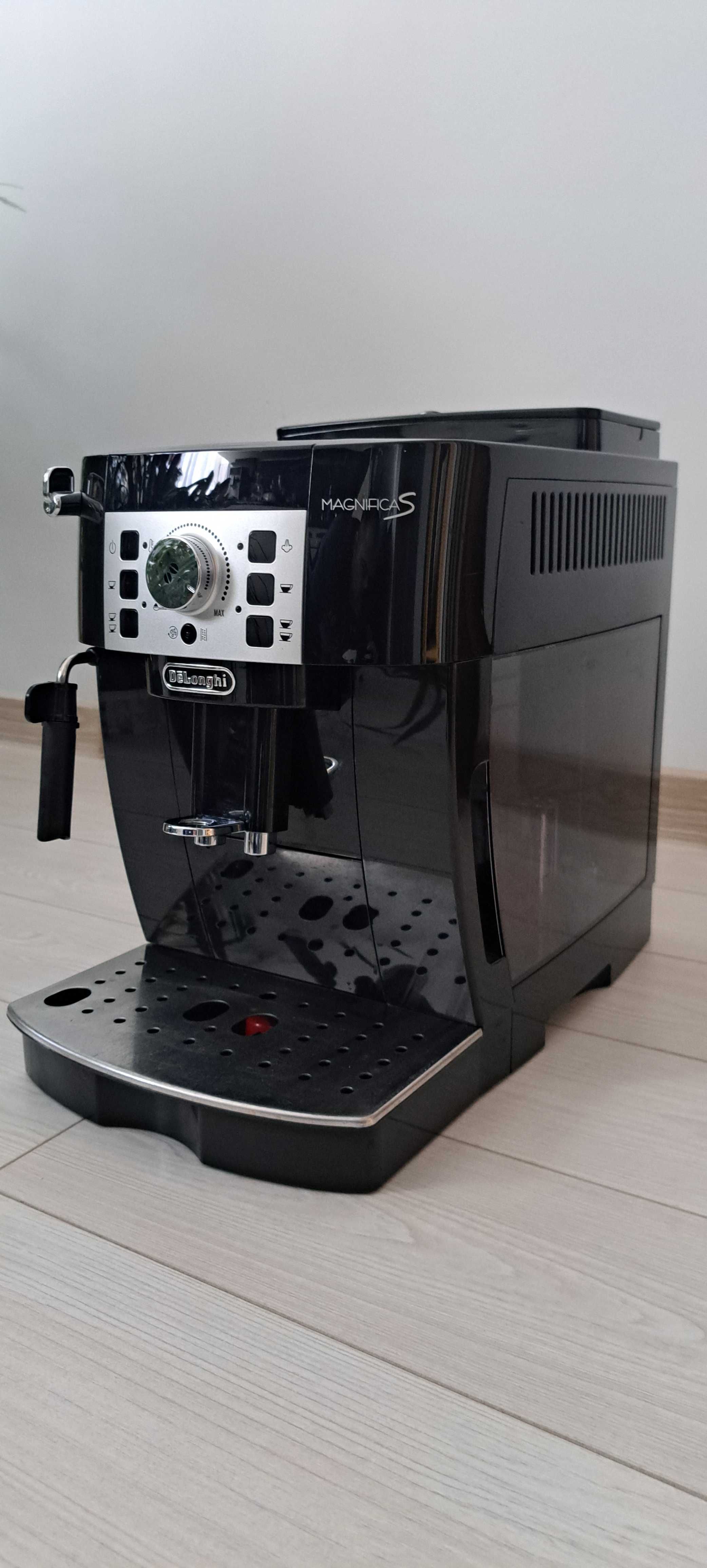 Кафемашина Делонги Магнифика С / Delonghi Magnifica S ECAM 22.110.S