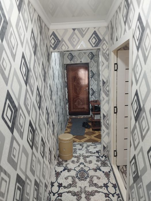 Урганч ш. марказида 3 этаж 2 хонали квартира сотилади! Журабек салон