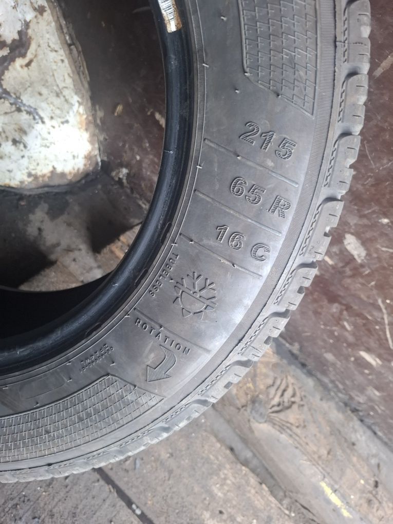 Vand 2 anvelope 215 65 16 C klebar ca noi M+S dot 2023
