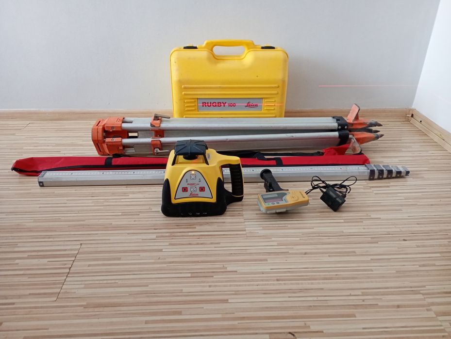 Nivelă laser profesională Leica Rugby