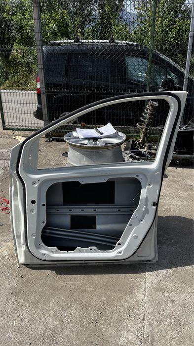 2 броя предна дясна врата Mercedes B W242/W246 (2011-2017)