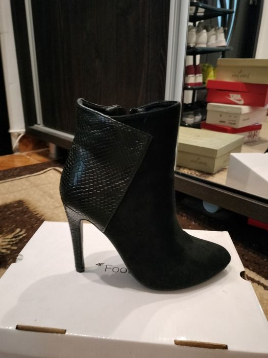 Ghete negre și verzi