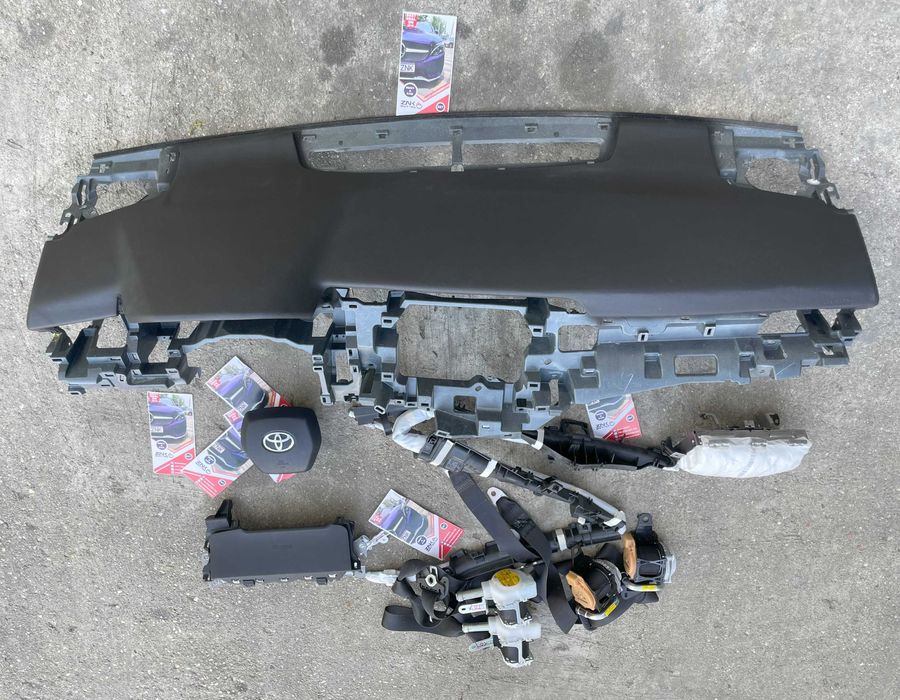 Toyota Camry plansa de bord - kit airbag - set centuri de siguranta