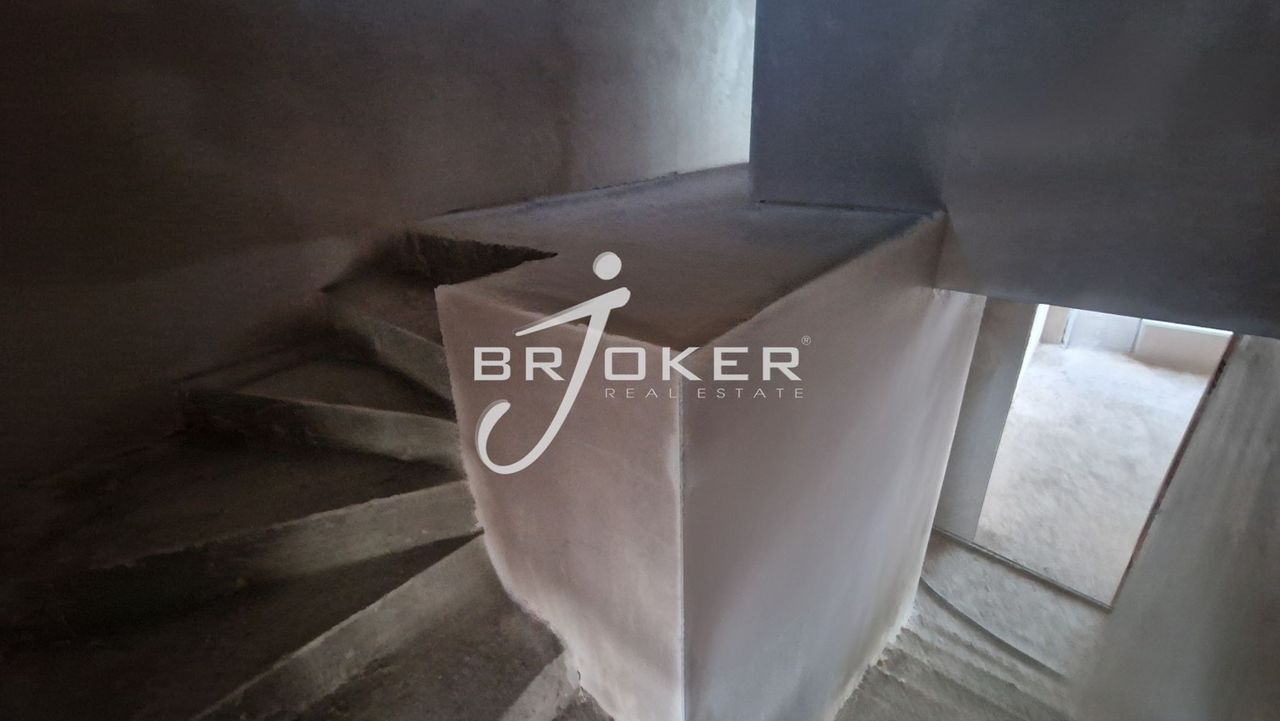 Продава се Мезонет в Кърджали, Възрожденци - 136 кв.м за 760 €/кв.м - Снимка #12