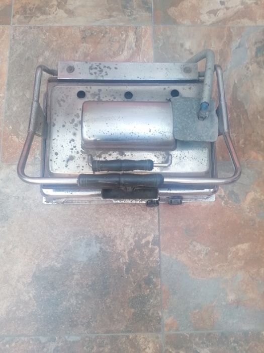 Продавам тостер преса на газ