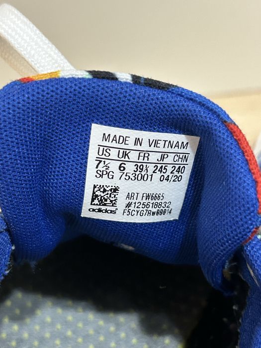 Дамски цветни кецове Adidas