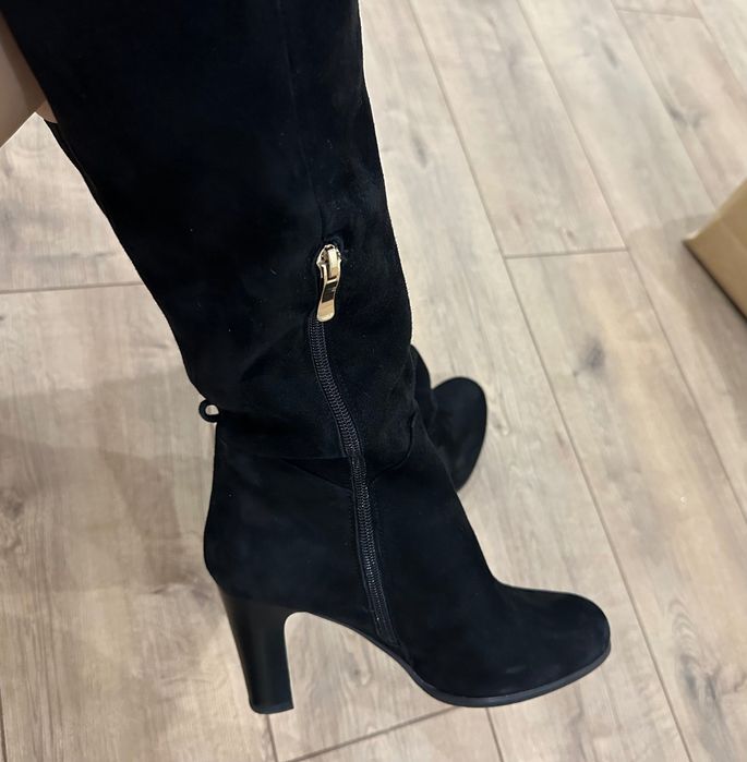 Продам замшевые сапоги осень/весна