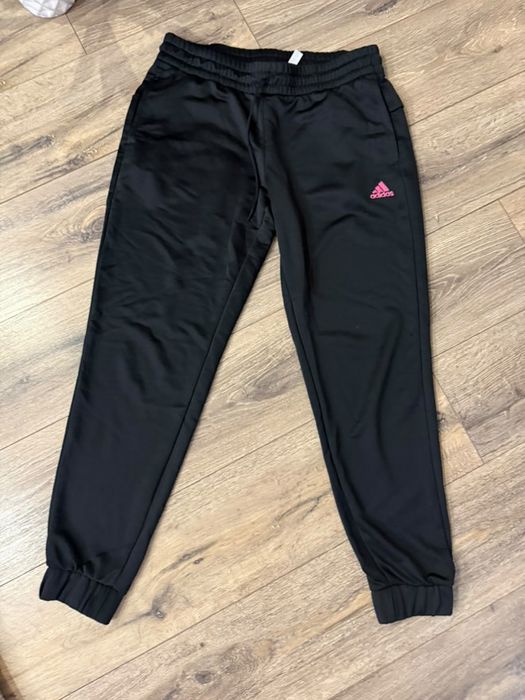 Дамски екип adidas нов