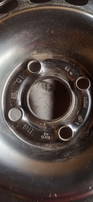 Vând roată de rezervă Opel pe 15'