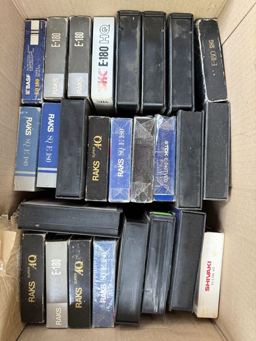 Кашони с видеокасети