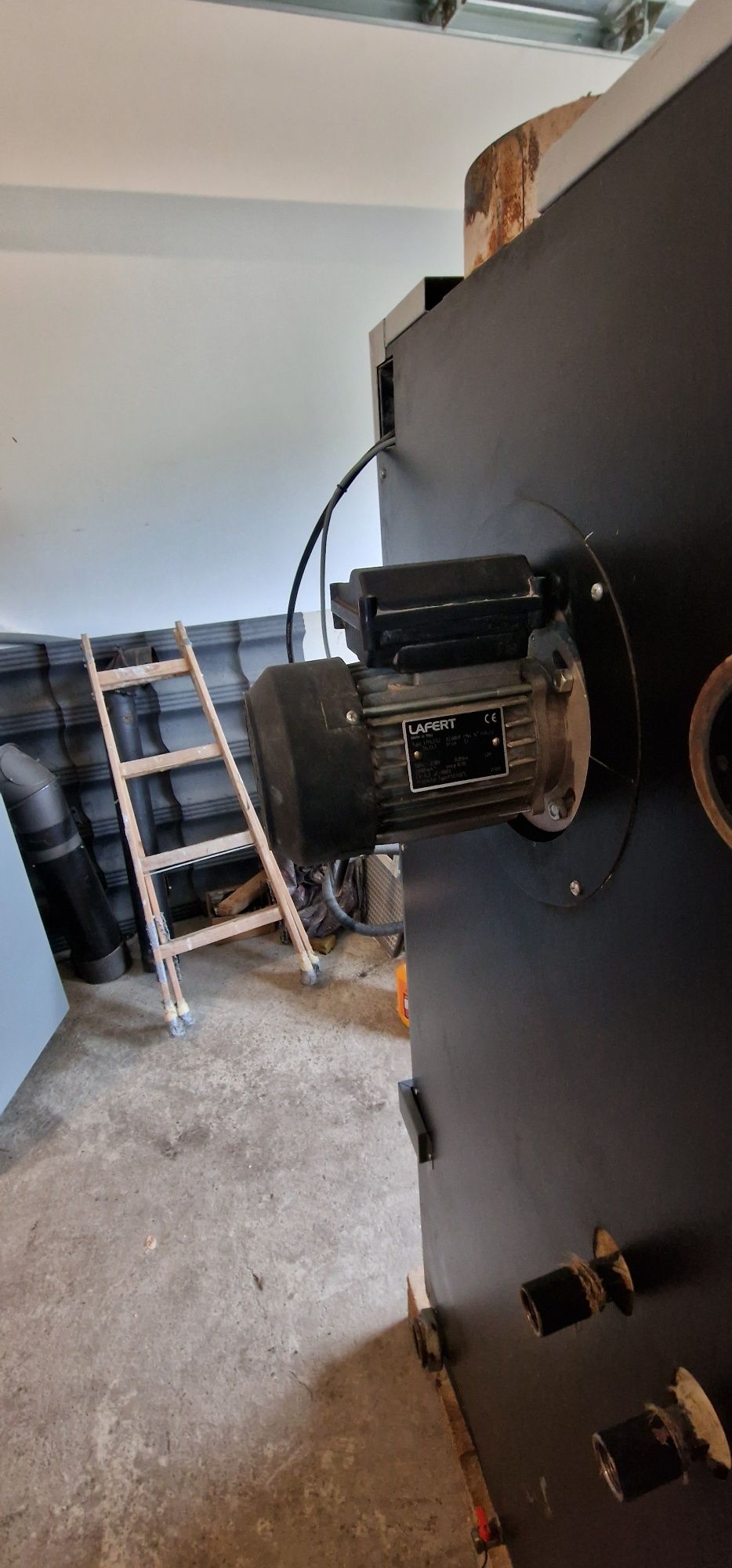 Centrala Bosch Legno one de 34 kw pe lemne
