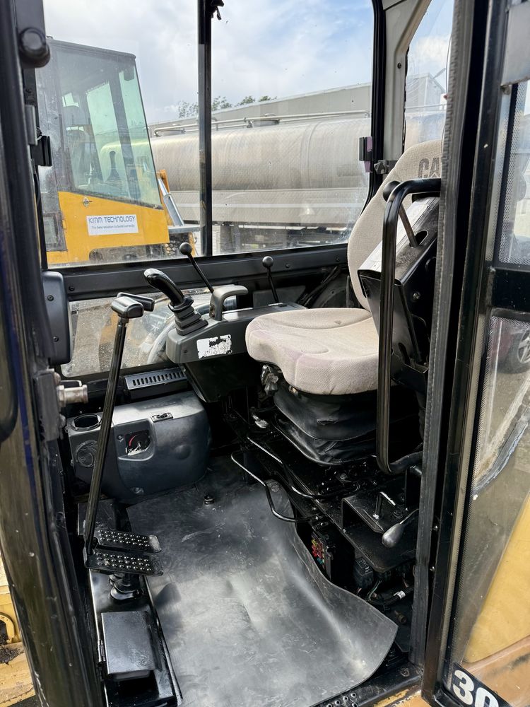 Miniexacavator Caterpillar 303.5 / 3630 kg / reconditionat complet
