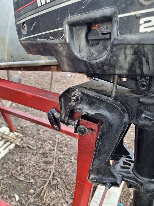 Motor barca mercury 2.2 citește tot anunțul