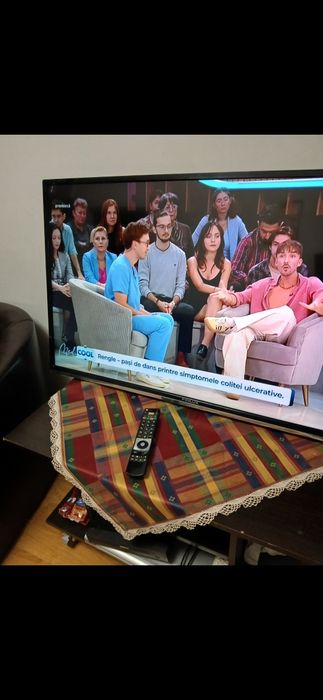 Vând TV smart marca Finlux de 49 inghi