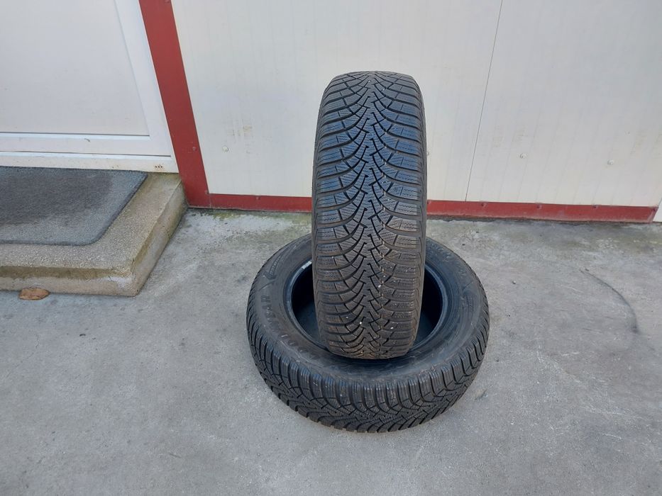 125 lei bucata! Doua anvelope M+S/IARNA 205 60 16 Goodyear ! 7 mm