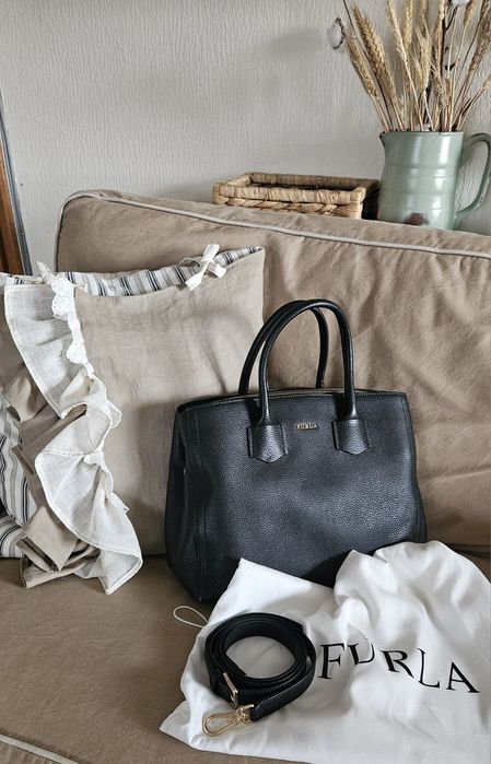 Furla Alba черна телешка кожа