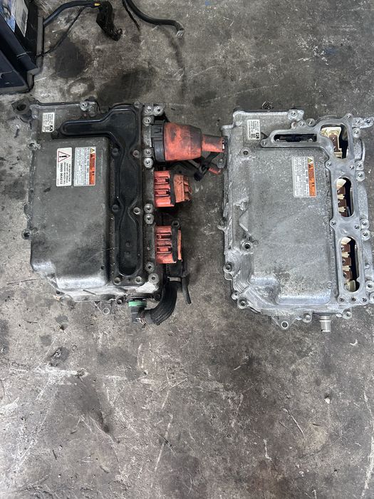 Invertor Toyota Auris Hybrid