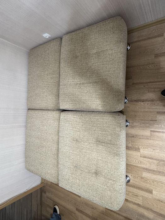 Поодается Диван и 2 кресла