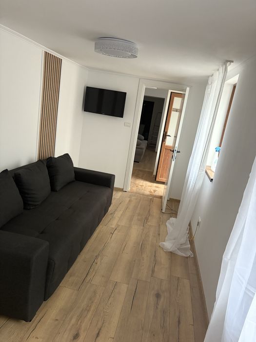 Apartament 3 camere la casa