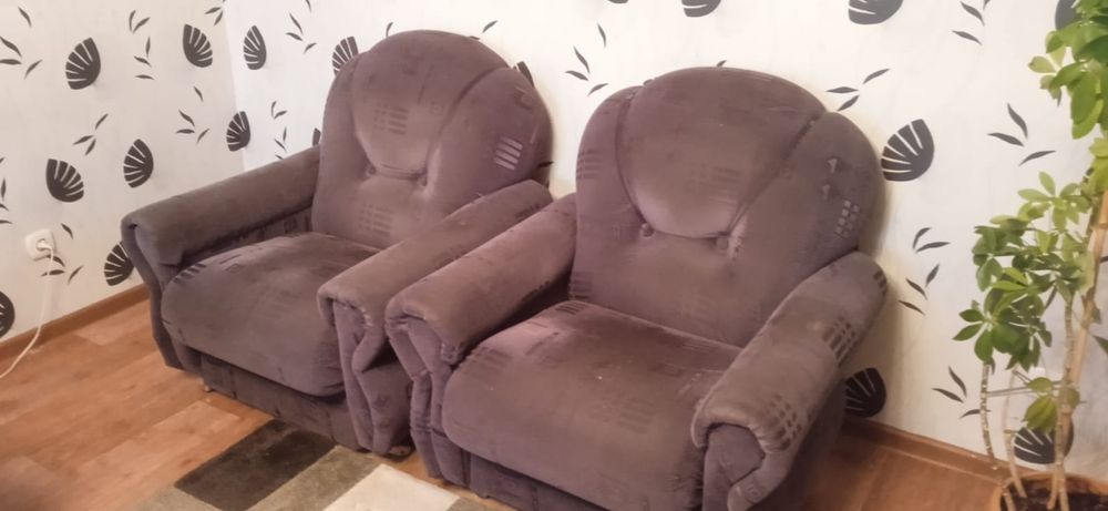 Диван и два кресла