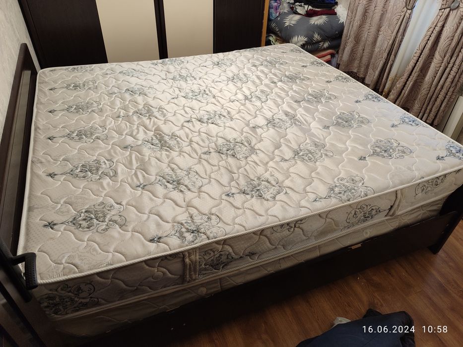 Продаётся кровать