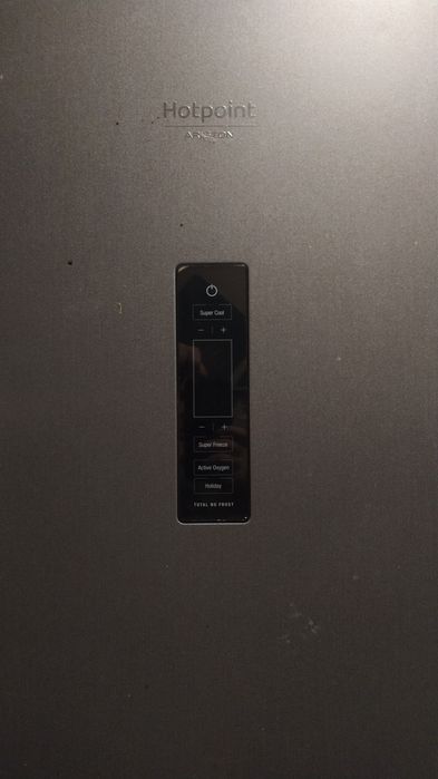 Хладилник с фризер Ariston Hotpoint